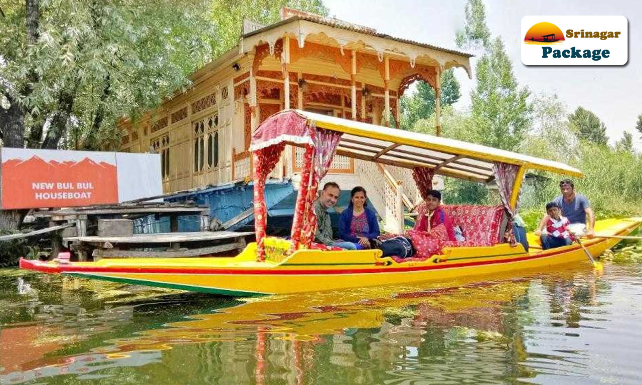 Kashmir-Houseboat-Packages.jpg